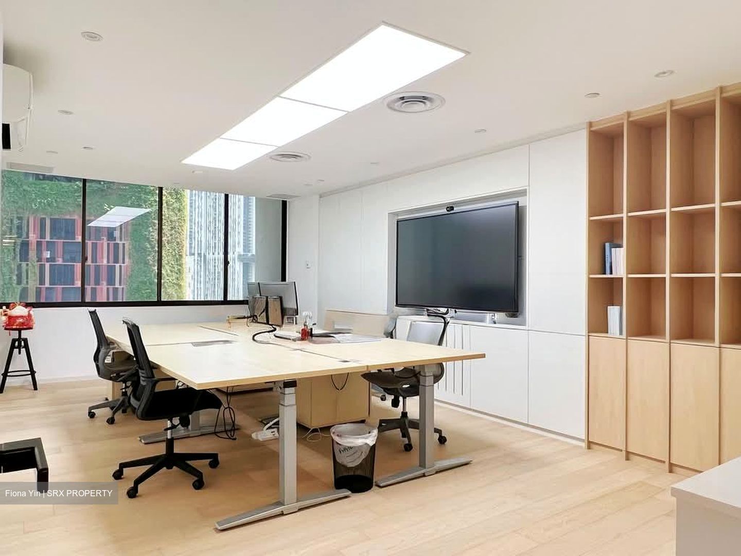 International Plaza (D2), Office #618098141
